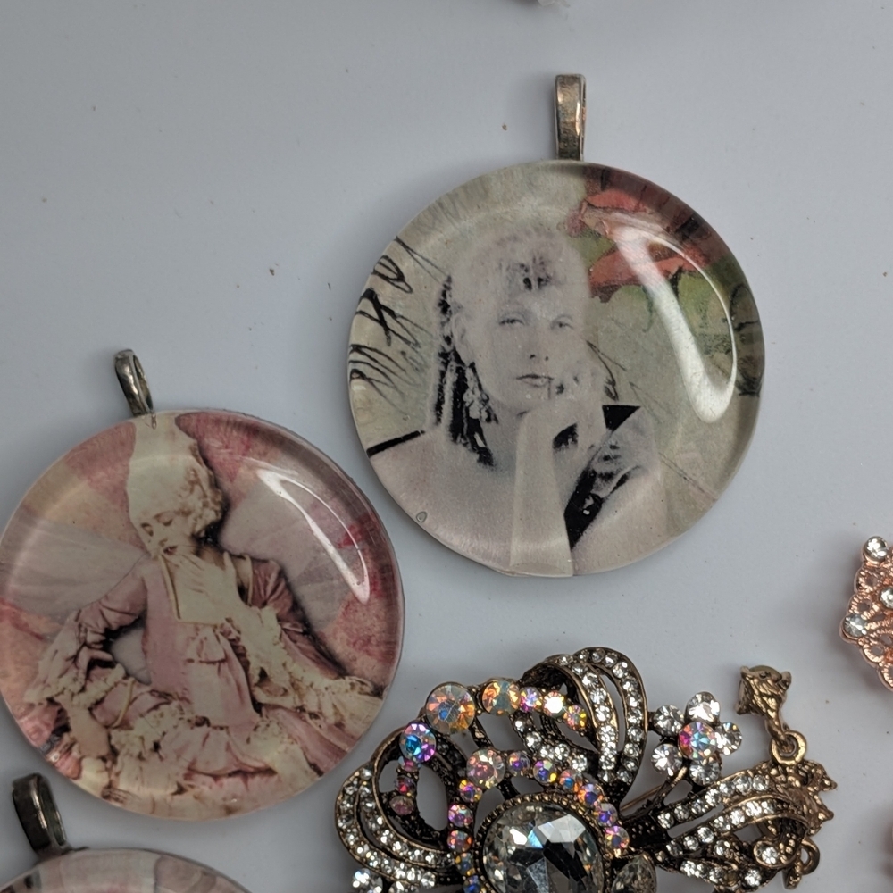 Vintage Modern Jewelry‎ Crystal Pearl Necklace Earrings Pendants Brooches Lot - Picture 8 of 16